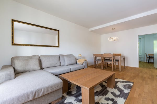 Möblierte 3.5-Zimmer-Wohnung mit Balkon an der Elisabethenstrasse, Zürich 11