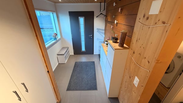 Exclusive Furnished 5.5 room Apartment with Breathtaking Lake and Mountain Views 20