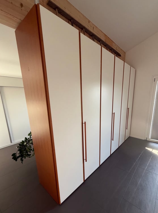 Exclusive Furnished 5.5 room Apartment with Breathtaking Lake and Mountain Views 18
