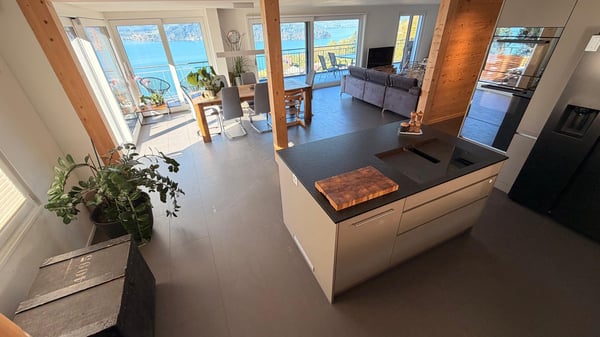 Exclusive Furnished 5.5 room Apartment with Breathtaking Lake and Mountain Views 10