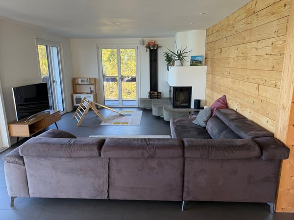 Exclusive Furnished 5.5 room Apartment with Breathtaking Lake and Mountain Views 11