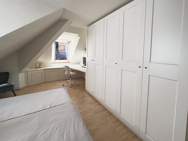 BEFRISTET: 01.12.26 - 30.04.27: Charmante 4.5-Zimmer-Dachwohnung mit sonnigen Balkonen in Luzern 8