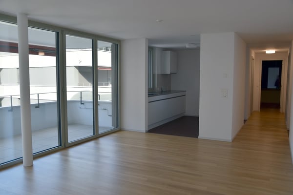 Moderne 1.5-Zimmerwohnung - 5 Min. von Lonza 4