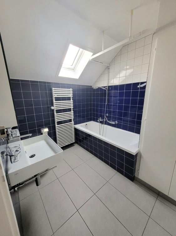 Grosse und helle 4.5-Zimmerwohnung mit Dachterrasse 3