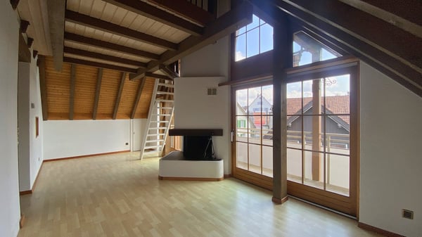 Charmante Dachwohnung mit Cheminée und Galerie – im Herzen von Dietikon 5