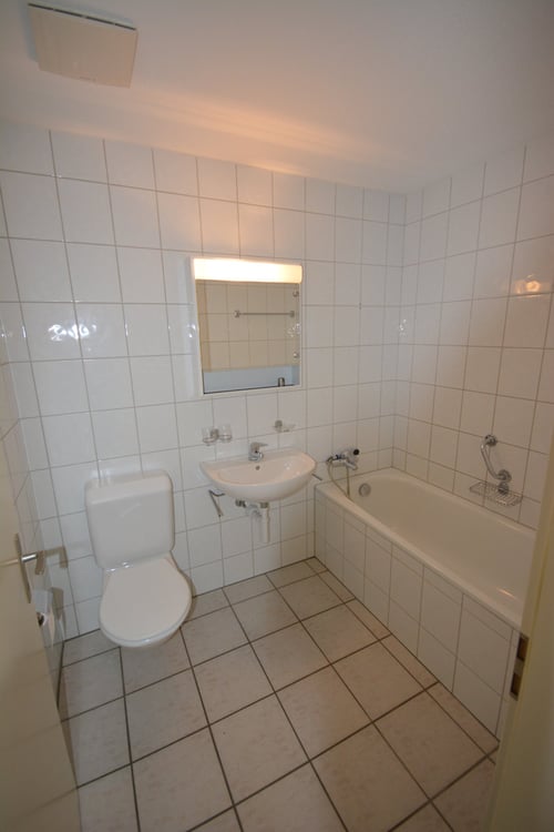 Gemütliche 2.5-Zimmer-Wohnung im Erdgeschoss mit Gartenistzplatz – sofort verfügbar! 5