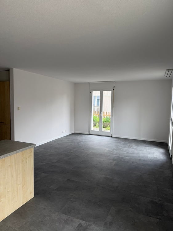 Helle 4-Zimmer-Wohnung mit Gartensitzplatz + Balkon 3