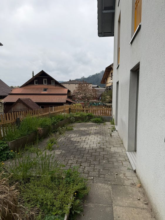 Helle 4-Zimmer-Wohnung mit Gartensitzplatz + Balkon 10