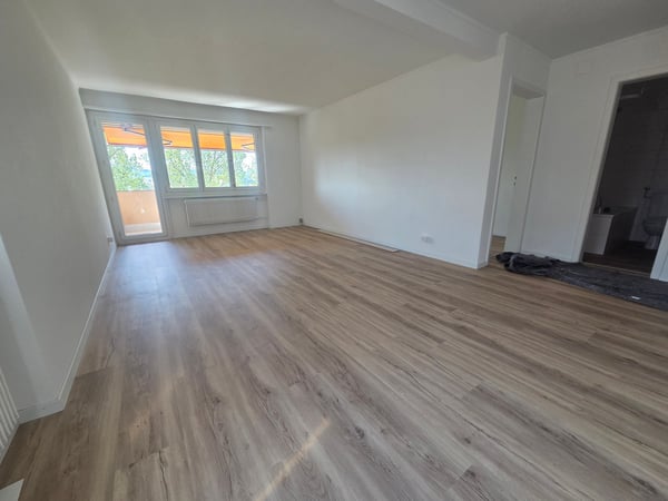 Vollständig sanierte 1-Zimmer-Wohnung mit Balkon und schöner Aussicht in Zollikofen 1