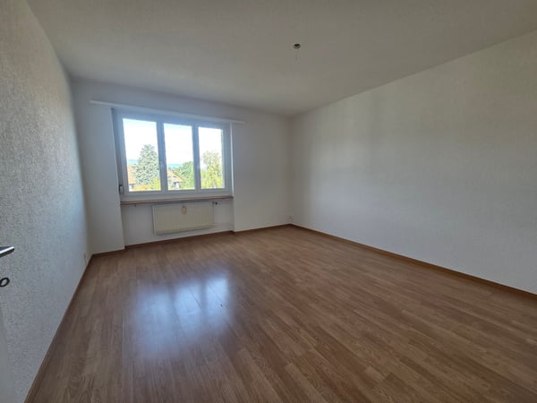 Gemütliche 3-Zimmer-Wohnung mit Balkon in Büren an der Aare – ab sofort verfügbar! 4