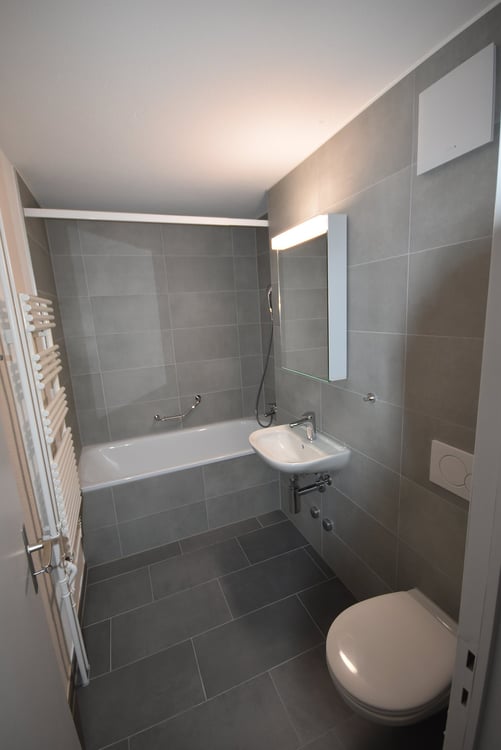 Helle 3-Zimmer-Wohnung mit Balkon in Hindelbank 2
