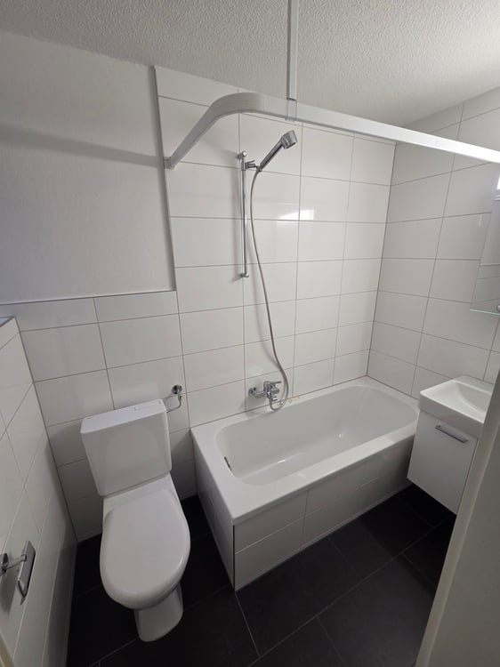 Gemütliche 2.5-Zimmer-Wohnung mit grossem Wohnzimmer – ab sofort verfügbar! 7
