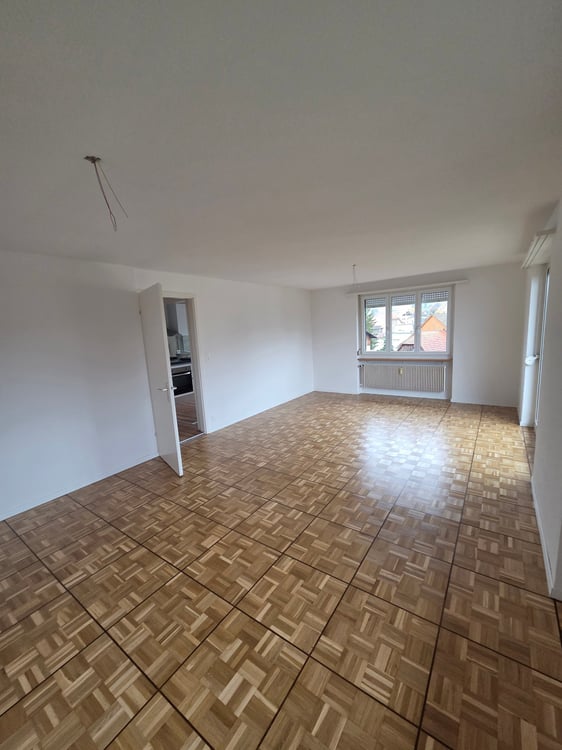 Gemütliche 2.5-Zimmer-Wohnung mit grossem Wohnzimmer – ab sofort verfügbar! 9
