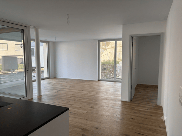 Helle 2.5-Zimmer-Neubauwohnung mit Gartenanteil 2