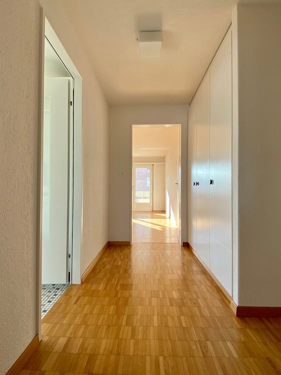 Günstige 4-Zimmerwohnung an attraktiver Wohnlage 2