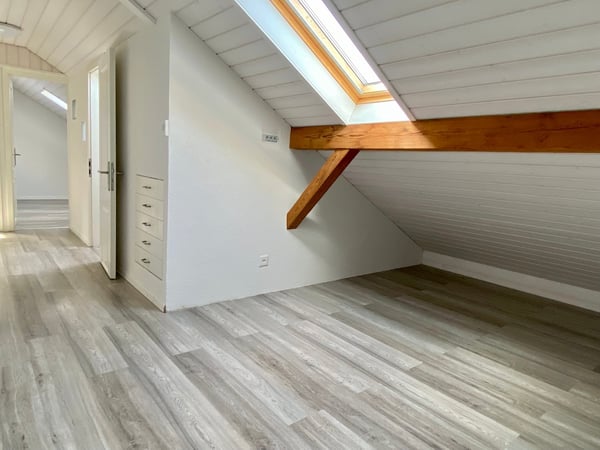Grosszügige 6-Zimmer-Wohnung mit Garten und Balkon in Melchnau 9