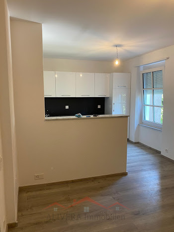 Attraktive Renditeimmobilie: Modernisiertes Mehrfamilienhaus mit 4 Woh 3