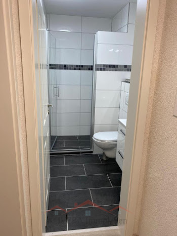 Attraktive Renditeimmobilie: Modernisiertes Mehrfamilienhaus mit 4 Woh 13