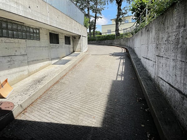 Einstellhallenplatz in Münchenbuchsee 3