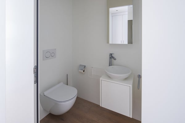 Natur und Lifestyle: 1.5-Zimmer-Luxury-Apartment mit Aussen-Pool und Bergsicht 12