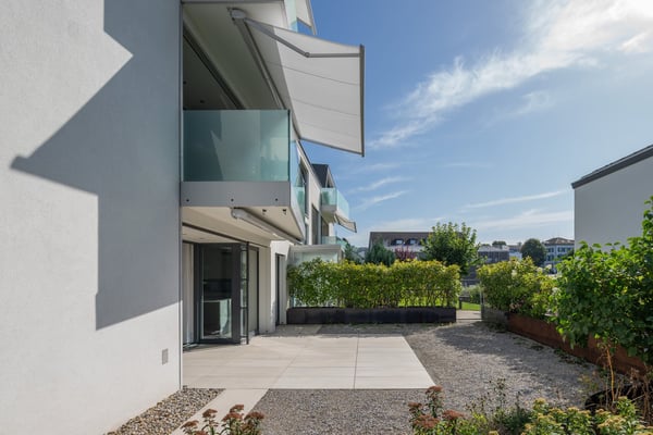 Natur und Lifestyle: 1.5-Zimmer-Luxury-Apartment mit Aussen-Pool und Bergsicht 13