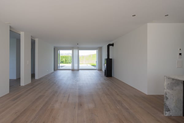 Natur und Lifestyle: 1.5-Zimmer-Luxury-Apartment mit Aussen-Pool und Bergsicht 8