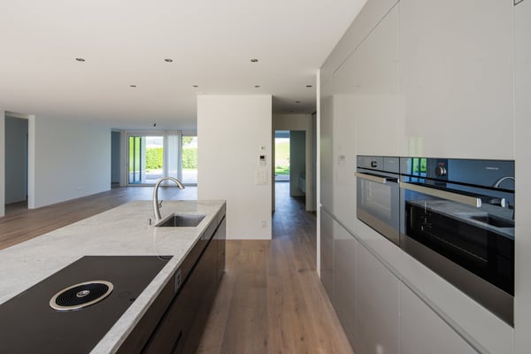 Natur und Lifestyle: 1.5-Zimmer-Luxury-Apartment mit Aussen-Pool und Bergsicht 6