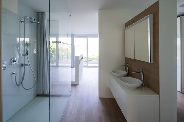 Natur und Lifestyle: 1.5-Zimmer-Luxury-Apartment mit Aussen-Pool und Bergsicht 11