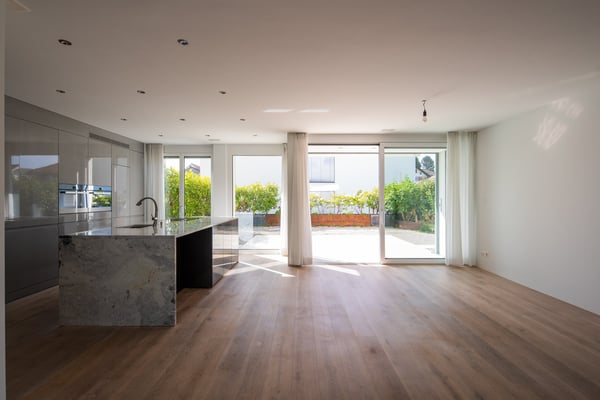 Natur und Lifestyle: 1.5-Zimmer-Luxury-Apartment mit Aussen-Pool und Bergsicht 7