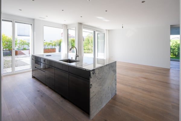 Natur und Lifestyle: 1.5-Zimmer-Luxury-Apartment mit Aussen-Pool und Bergsicht 5