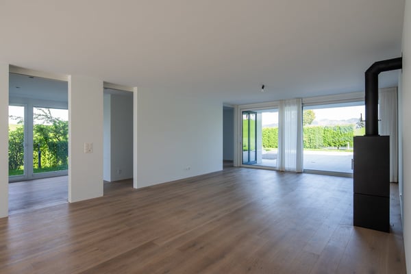 Natur und Lifestyle: 1.5-Zimmer-Luxury-Apartment mit Aussen-Pool und Bergsicht 9