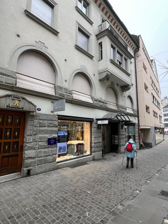 Top-Ladenfläche an prominenter Lage im St. Galler Altstadtkern! 2