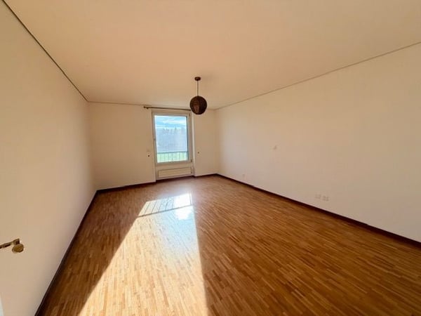 LIBRE DE SUITE Villa de 190 m2 + grand dépôt de 151 m2 11