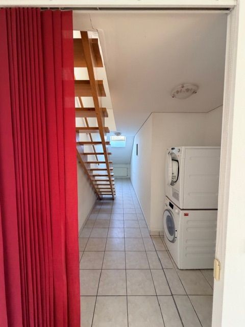 LIBRE DE SUITE Villa de 190 m2 + grand dépôt de 151 m2 9