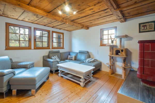 Ferme Fribourgeoise Authentique avec Terrain de 1’602 m² 3