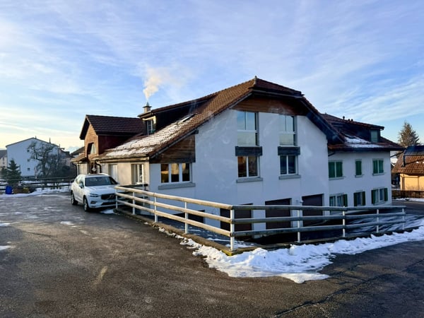 Surface de 120 m2, appartement où commerciale libre de suite 1