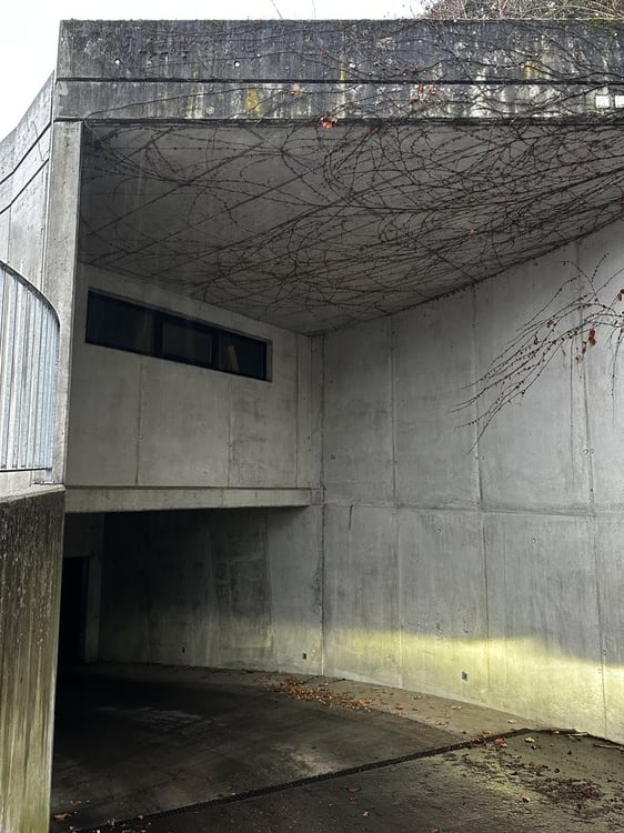 Einstellhallenplatz in am Bahnhof Belp! 2