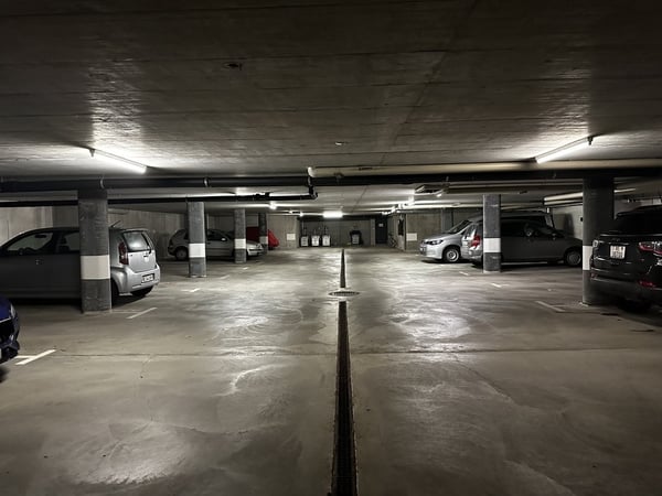 Einstellhallenplatz in am Bahnhof Belp! 3