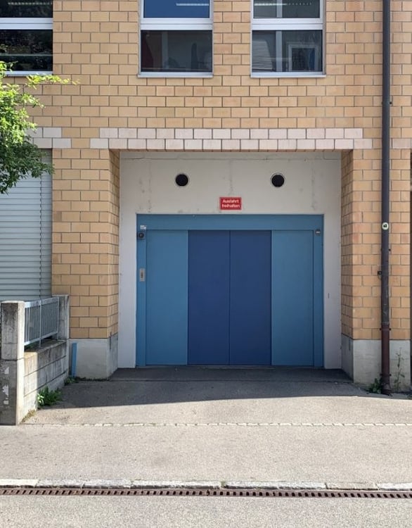 Parkmöglichkeit zwischen Brunnhof und Eigerplatz 2