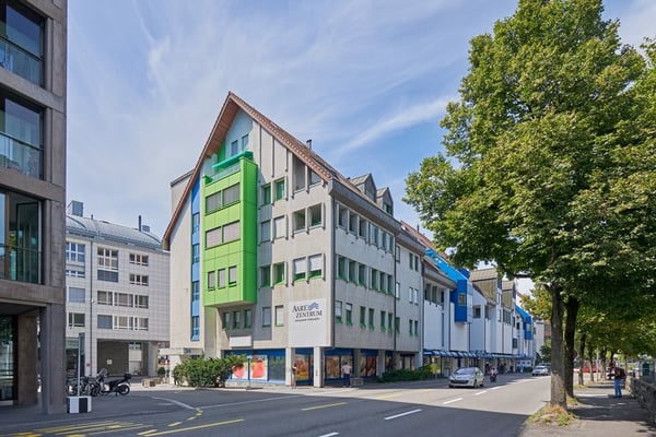 Arbeiten mit Blick auf die Aare 2