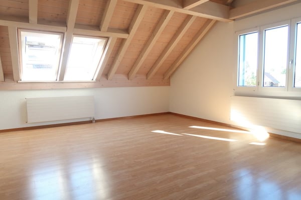 Helle 4.5-Zimmer-Wohnung im Dachgeschoss 6