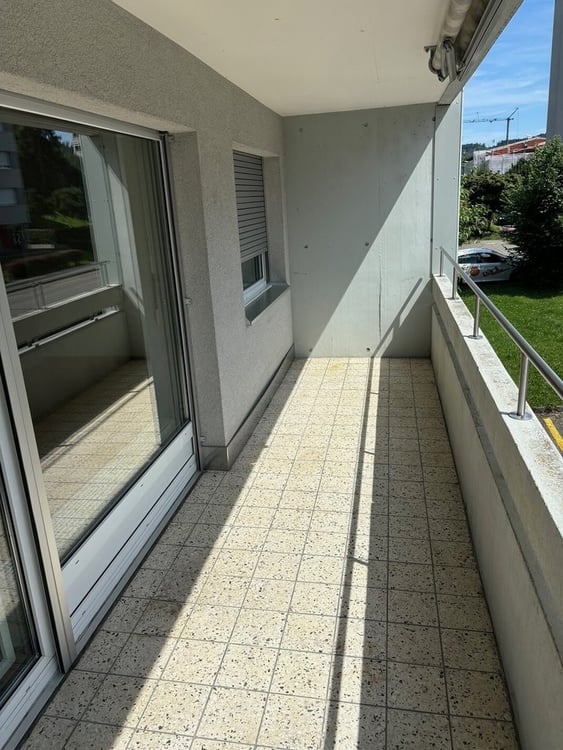 3 1/2-Zimmer-Wohnung, 2. OG mitte 9
