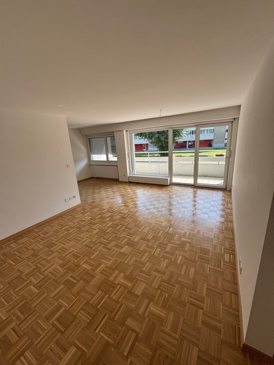 3 1/2-Zimmer-Wohnung, 2. OG mitte 2