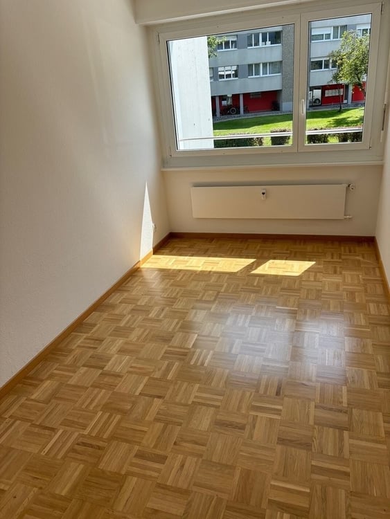 3 1/2-Zimmer-Wohnung, 2. OG mitte 5