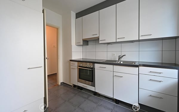 helle 3-Zimmer-Wohnung im Herzen von Biel 2