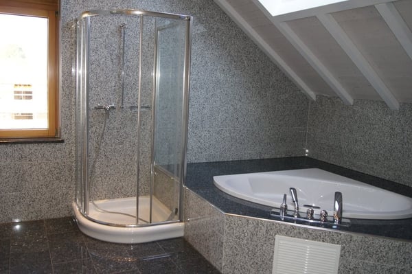 Grosszügige und helle 5.5-Zimmer-Wohnung mit Galerie in Kirchberg. 6