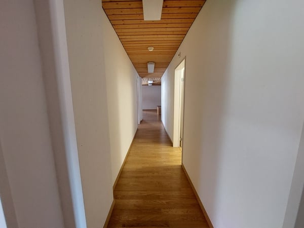 Grand bureau au 4ème étage de 182m2 11