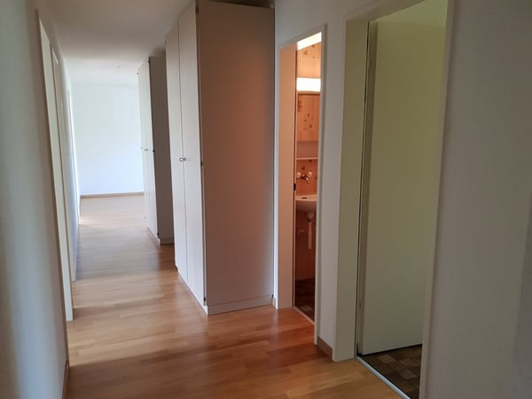 Ihr neues Zuhause: Lichtdurchflutete 4.5 Zimmerwohnung mit Balkon 11