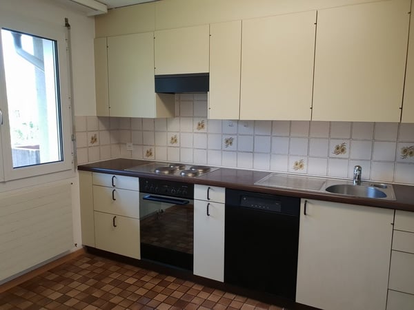 Ihr neues Zuhause: Lichtdurchflutete 4.5 Zimmerwohnung mit Balkon 3