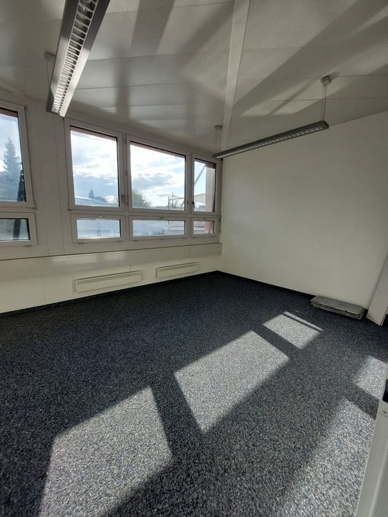 Helle und zentrale Bürofläche in Huttwil zu vermieten 3